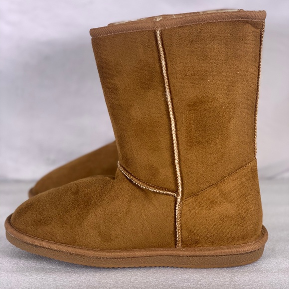 Western Chief Isabelle Faux Fur Lined Boots - Picture 3 of 5